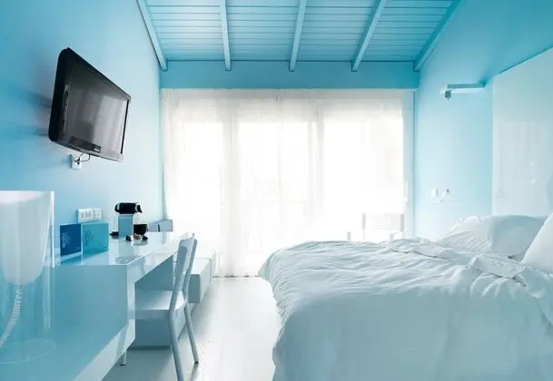 Deluxe Tek Büyük Yataklı Oda, Kısmi Deniz Manzaralı