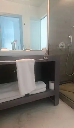 Deluxe Tek Büyük Yataklı Oda, Kısmi Deniz Manzaralı