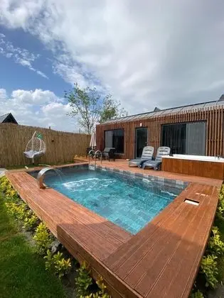 Bungalow,doğa Manzaralı,özel Havuzlu Ve Jakuzili
