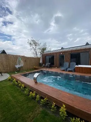 Bungalow,doğa Manzaralı,özel Havuzlu Ve Jakuzili