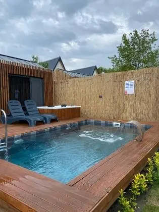 Bungalow,doğa Manzaralı,özel Havuzlu Ve Jakuzili