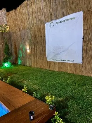 Bungalow,doğa Manzaralı,özel Havuzlu Ve Jakuzili