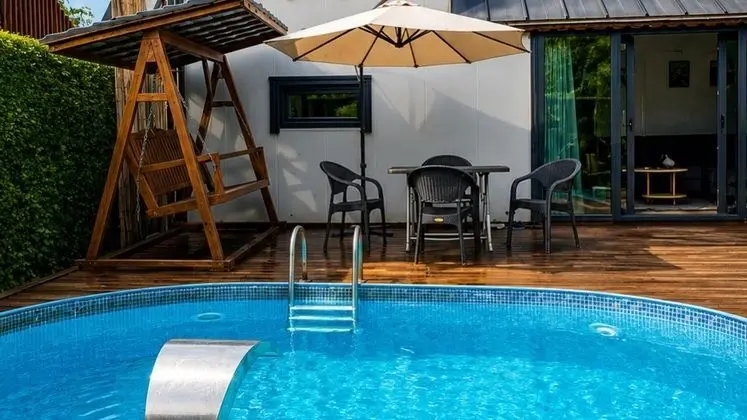 Bungalow, Havuz Manzaralı, Özel Havuzlu ve Bahçeli