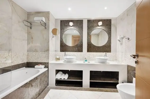 Deluxe Tek Büyük veya İki Ayrı Yataklı Oda, Deniz Manzaralı