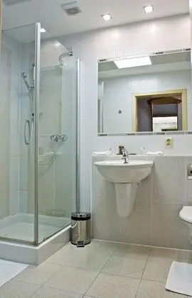 Standard Tek Büyük veya İki Ayrı Yataklı Oda