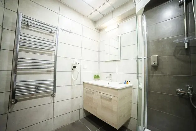 Tek Kişilik,Şehir Manzaralı