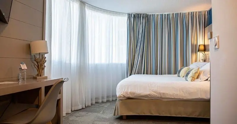 Comfort Room, Sea side
