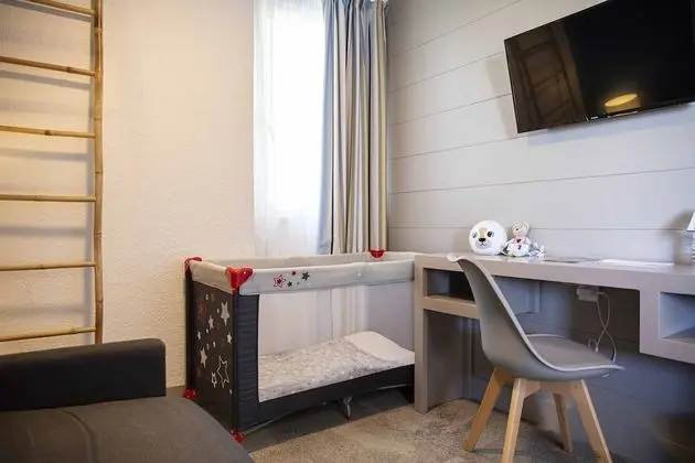 Junior Süit, Kısmi Deniz Manzaralı
