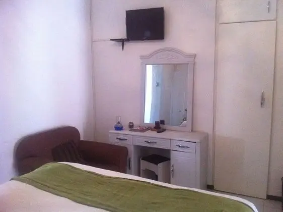 Tek Büyük Yataklı Oda, Bahçe Manzaralı