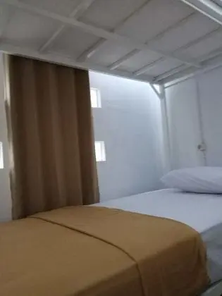 Ortak Ranzalı Oda, Sadece erkekler için (ONE BED)