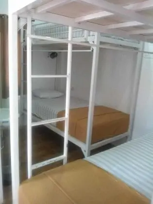 Ortak Ranzalı Oda, Sadece erkekler için (ONE BED)