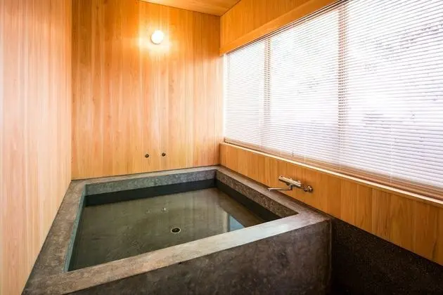 Ev (Private Vacation)