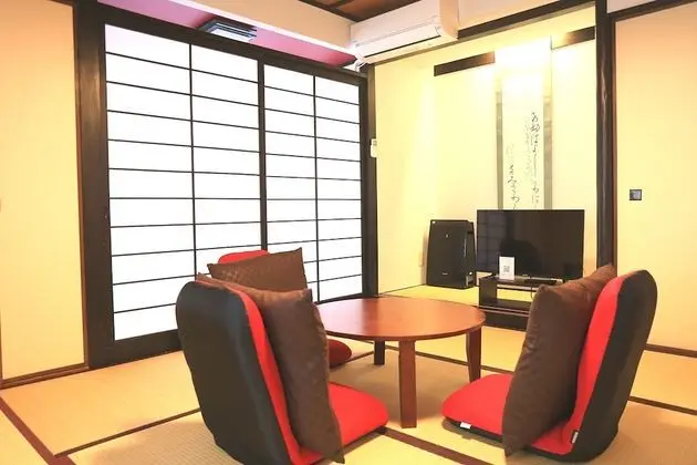 Traditional Oda, Birden Çok Yatak, Ortak Banyo (Standard Japanese Style)