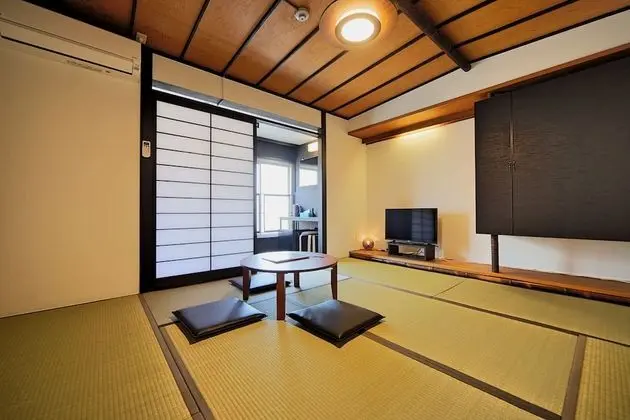 Traditional Oda, Birden Çok Yatak, Ortak Banyo (Standard Japanese Style)