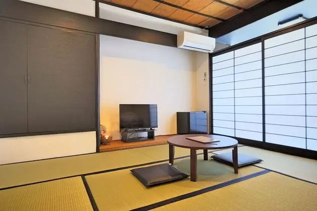 Traditional Oda, Birden Çok Yatak, Ortak Banyo (Standard Japanese Style)