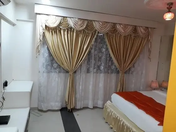 Royal Tek Büyük Yataklı Oda