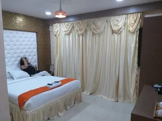 Royal Tek Büyük Yataklı Oda