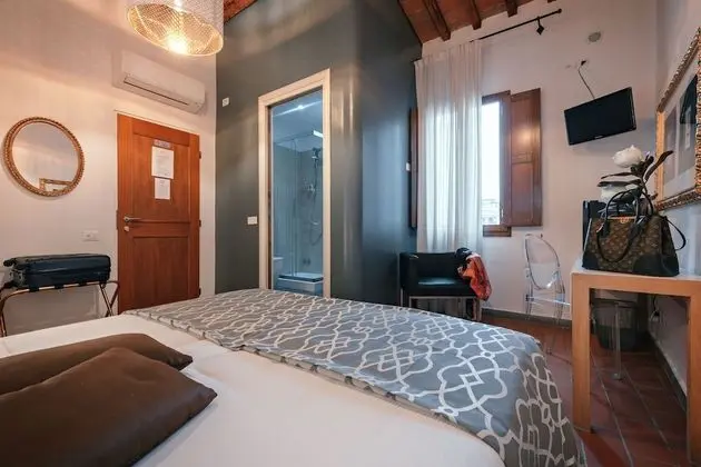 Tek Büyük Yataklı Oda