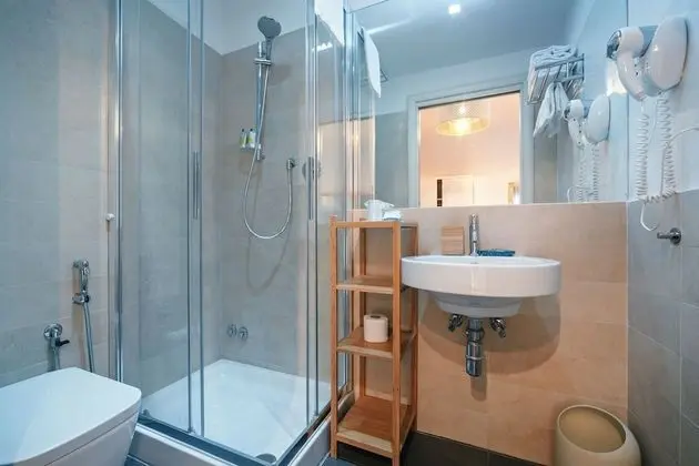 Tek Büyük Yataklı Oda