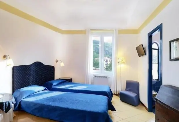 Basic Tek Büyük veya İki Ayrı Yataklı Oda