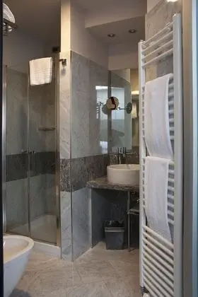 Standard Büyük Yataklı Tek Kişilik Oda