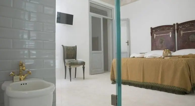 Dört Kişilik Oda, Bağlantılı Odalar
