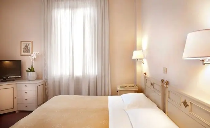 Tek Büyük Yataklı Oda, Şehir Manzaralı