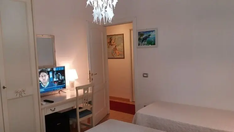 Üç Kişilik Oda, Balkon