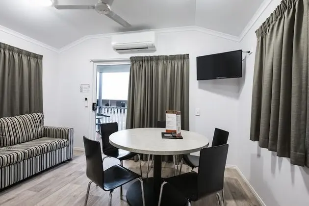 Standard Kulübe, Sigara İçilmez (Standard Room & Breakfast)