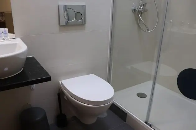 Tek Büyük Yataklı Oda, Özel Banyo