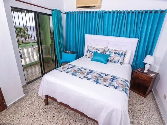 Standard A, 1 Queen Bed