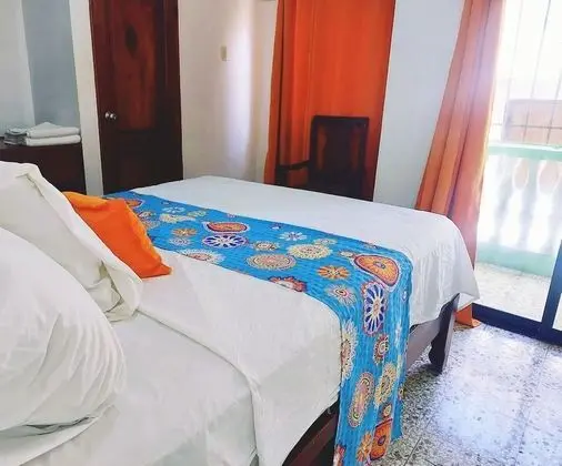 Standard B, 1 Queen Bed