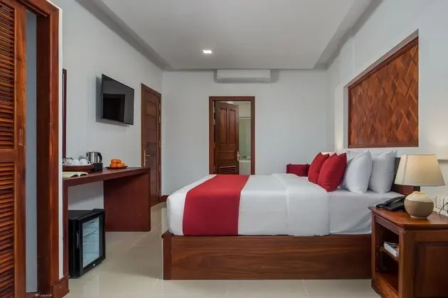 Deluxe Tek Büyük Yataklı Oda, Balkon, Şehir Manzaralı