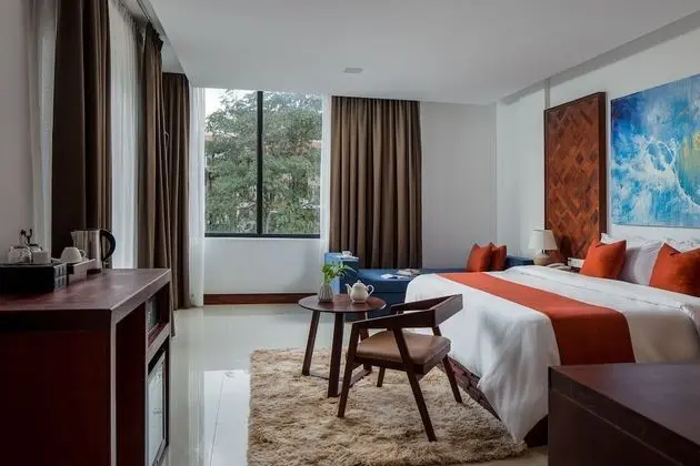 Junior Süit, Balkon, Şehir Manzaralı