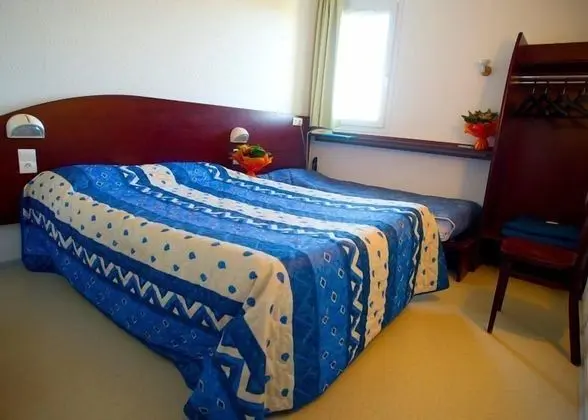 Üç Kişilik Oda, Birden Çok Yatak