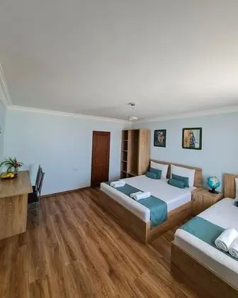 Üç Kişilik Oda