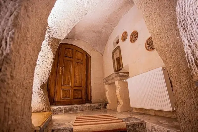 Mağara Oda, Bahçe Manzaralı, 1. Kat