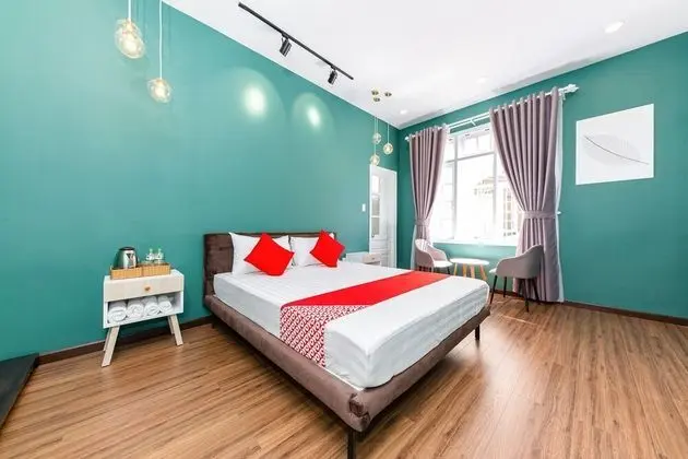Deluxe Tek Büyük Yataklı Oda