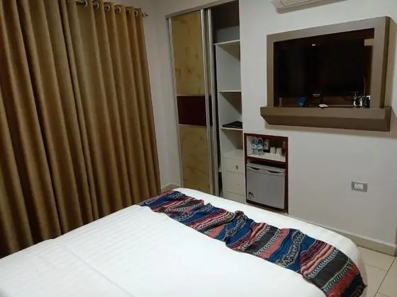 Comfort Tek Büyük veya İki Ayrı Yataklı Oda