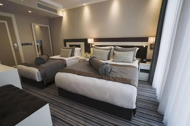 Standart Oda, Sokak Manzaralı