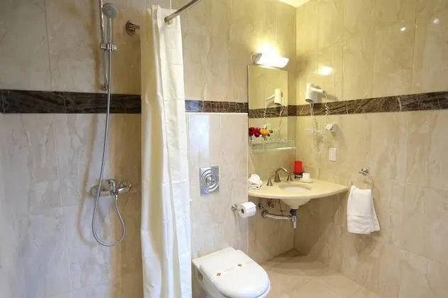 Standard Tek Büyük Yataklı Oda