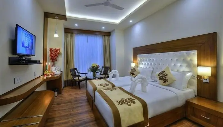 Deluxe Tek Büyük Yataklı Oda