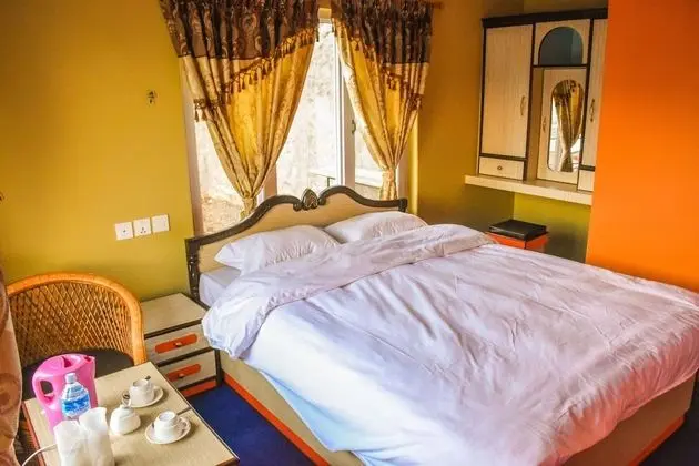 Deluxe Tek Büyük veya İki Ayrı Yataklı Oda, Şehir Manzaralı, Dağ Yamacı