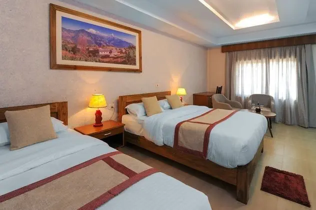Deluxe Üç Kişilik Oda, Birden Çok Yatak