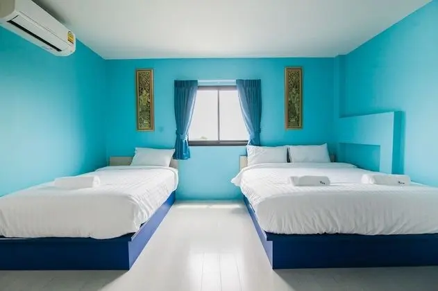 Triple Luck Room
