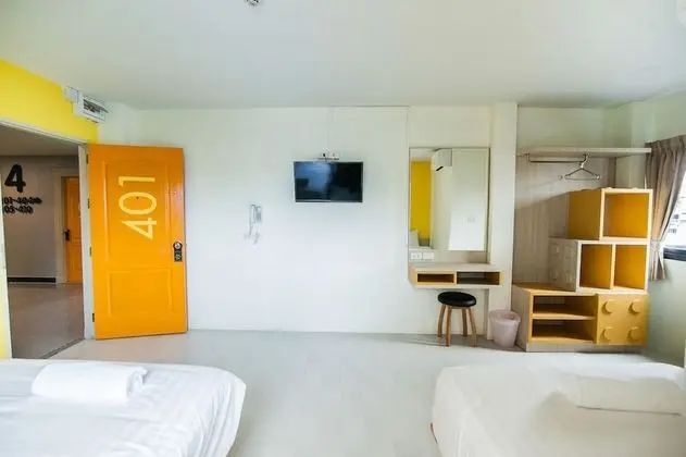 Triple Luck Room