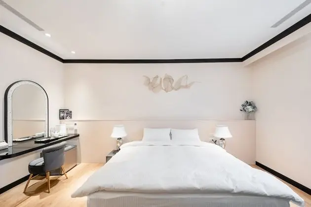 Luxury Tek Büyük Yataklı Oda