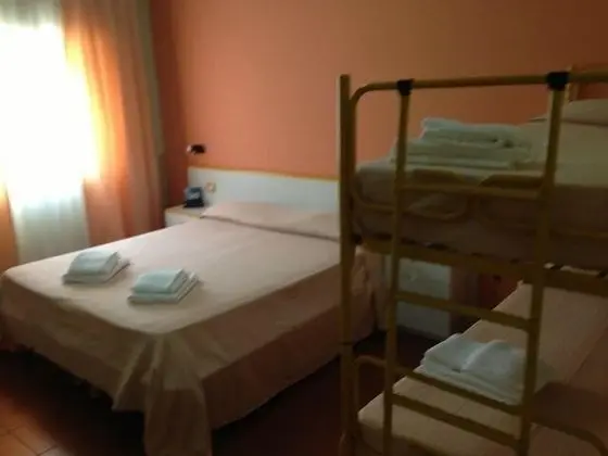 Dört Kişilik Oda