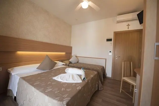 Deluxe Tek Büyük veya İki Ayrı Yataklı Oda, Balkon