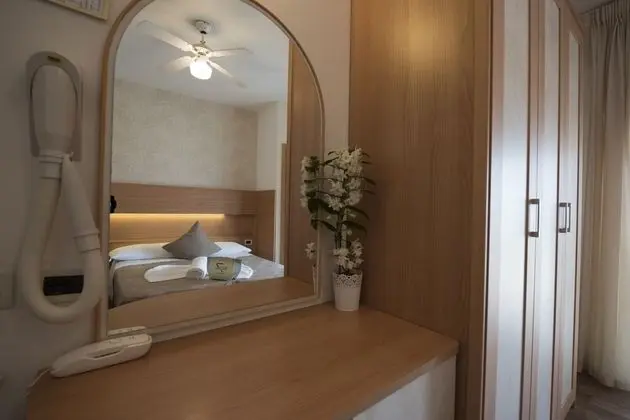 Deluxe Tek Büyük veya İki Ayrı Yataklı Oda, Balkon